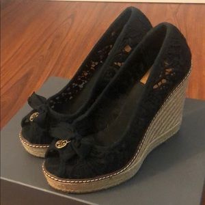 Tory Burch black lace espadrille wedges size 7.5